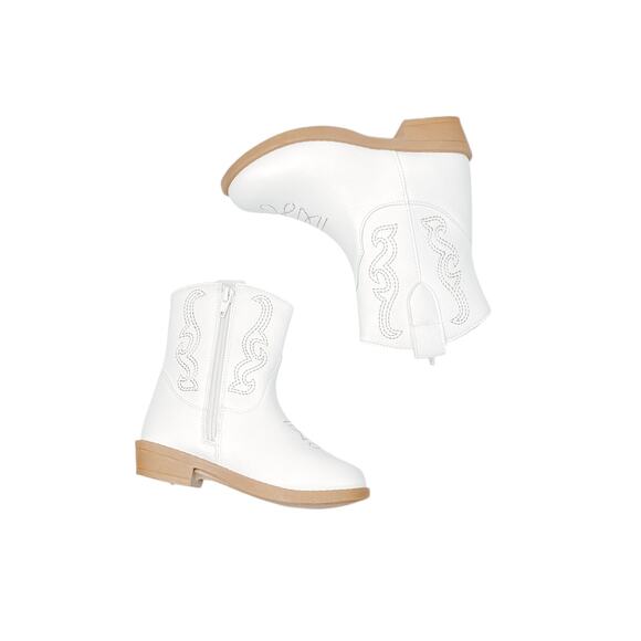 FabKids Whisper White Western Boots - Size 13 - - Picture 2 of 8